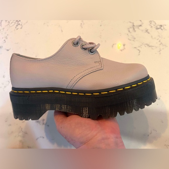 Dr. Martens Men’s SZ.9 1461  Quad II Leather Platform Taupe Shoes New - Picture 10 of 14